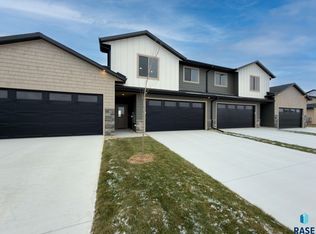 2818 E Hazelnut St, Brandon, SD 57005