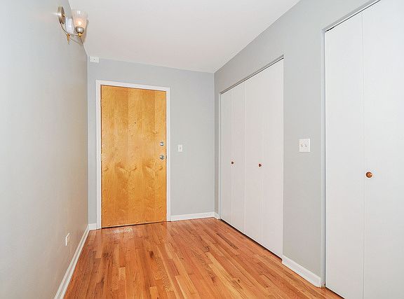 2nd image of 914 N Austin Blvd APT C6