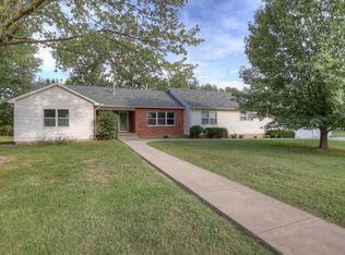 1330 S Plum Ln, Carthage, MO 64836