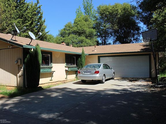 2nd image of 23533 Singing Hills Ct