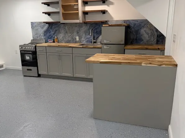 455 East 43rd Street image 18 of 21