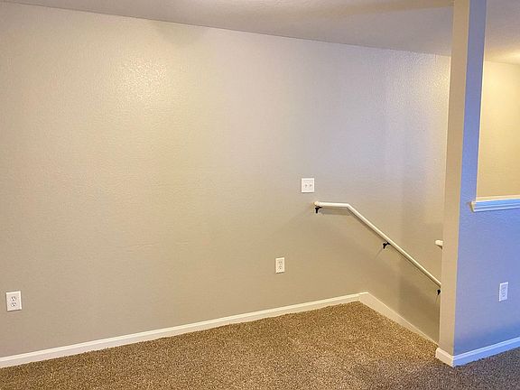 2nd image of 2113-2119 Ringgold Ct #208