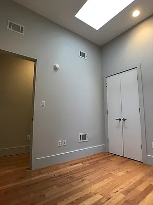 Rented by City Vista Inc | media 39