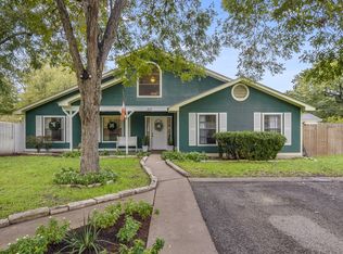 405 Byrne St, Smithville, TX 78957