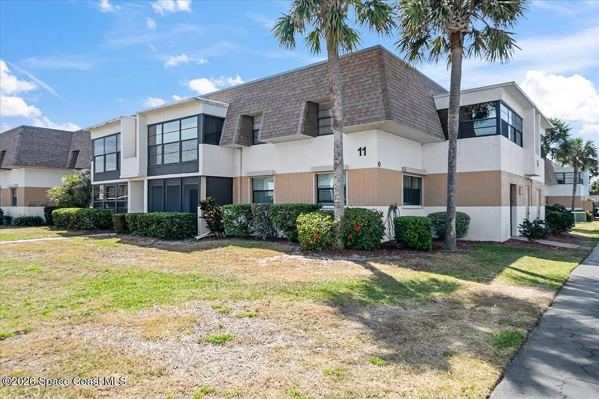 2 bed, 2.0 bath, 1131 sqft, $2,100 — Photo 1