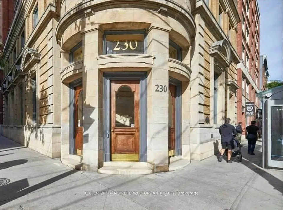 230 King St E #304