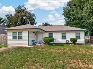 5943 Southlark St, Houston, TX 77033