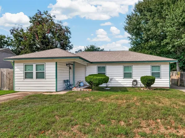 5943 Southlark St, Houston, TX 77033