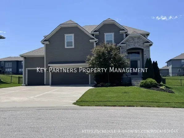 21711 W 46th St, Shawnee, KS 66226