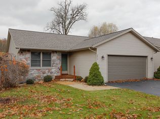 5812 Wood Valley Rd, Kalamazoo, MI 49009