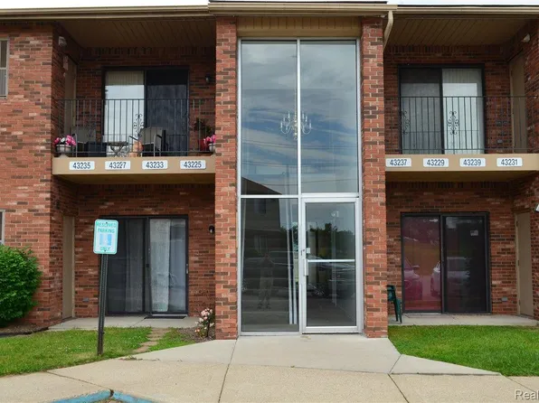 43237 Cape Dr, Sterling Heights, MI 48313