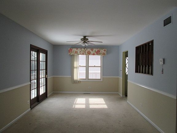 2nd image of 3305 Burr Oak Dr