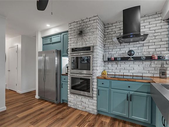 4th image of 33 Achille St