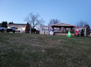 181 Ridgefield Dr, Dandridge, TN 37725