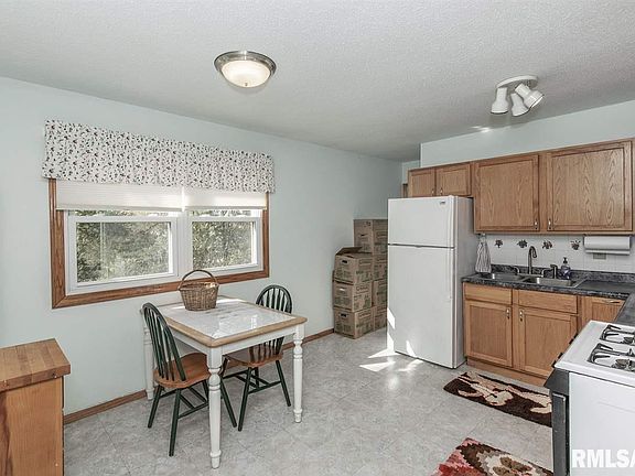 4th image of 1524 Mound St