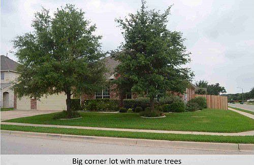 1st image of 3113 Briar Oak Ln