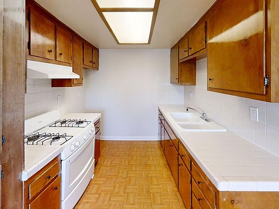 3rd image of 34740 Avenue H APT 12
