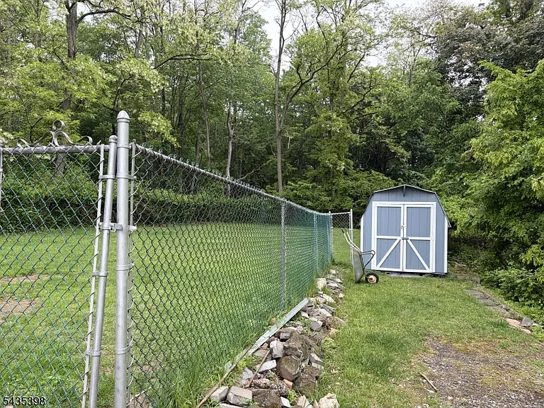 1104 Washington Ave — Photo 17