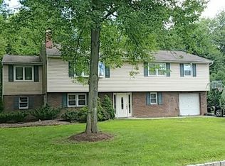 136 Big Piece Rd, Fairfield, NJ 07004