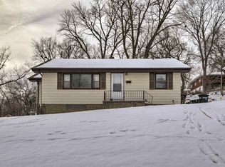 2112 Van Buren St, Bellevue, NE 68005