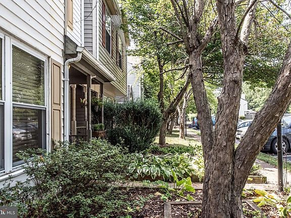 5th image of 11171 Sussex Ct