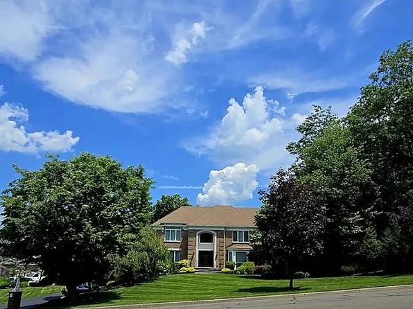 67 Seminary Dr, Mahwah, NJ 07430