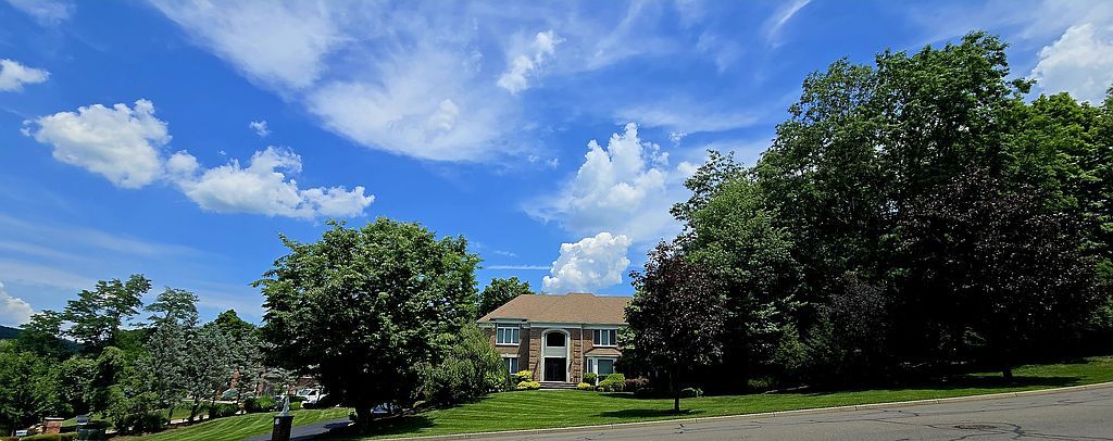 67 Seminary Dr - Property Image