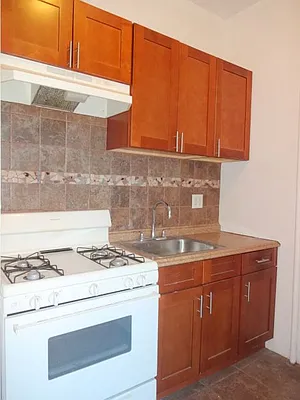 Rented by Proton Management LLC | media 20