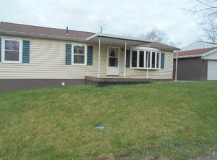 24 Breezy Dr, Wheeling, WV 26003