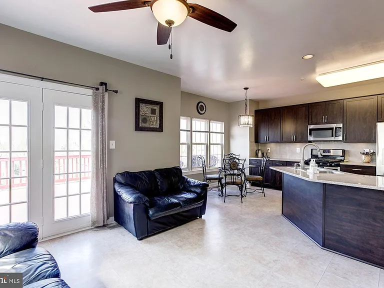 13724 Valley Oak Cir — Photo 20