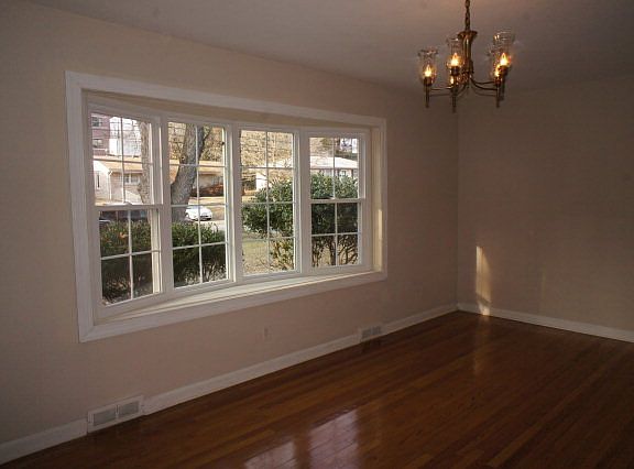 4th image of 219 N Woodberry Ave