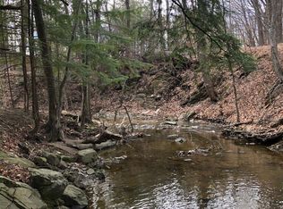 23 Woodpecker Ct #F-90B, Athens, NY 12015