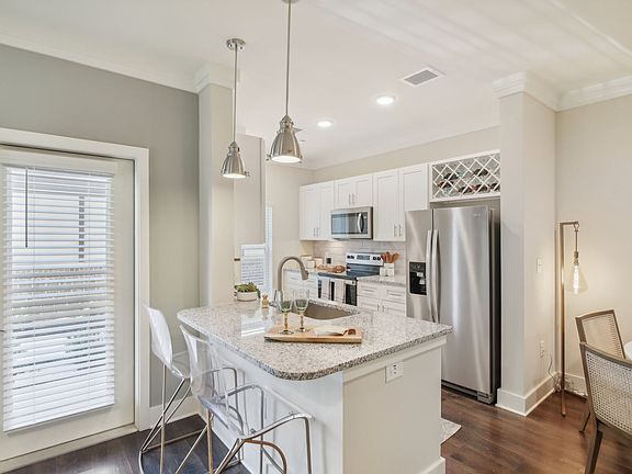 3rd image of 1245 Town Centre Village Dr #1111