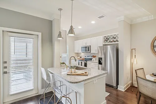 Somerset Apartments Photo 1