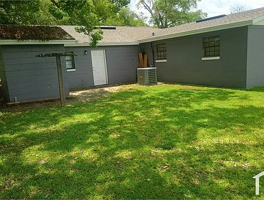 4305 Bessie Cir W — Photo 3