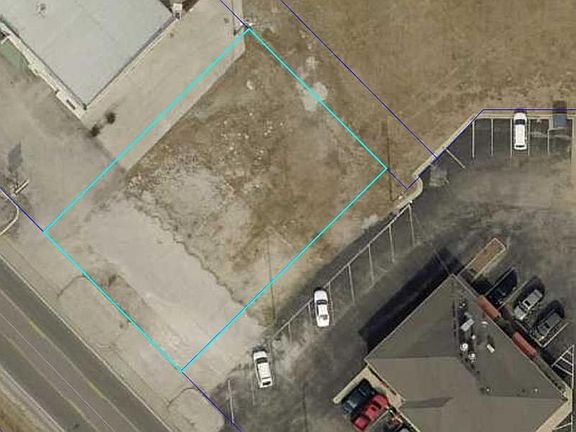 2nd image of 2316 Fairlawn Dr