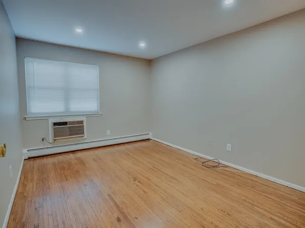 1138 Farm Road image 4 of 9