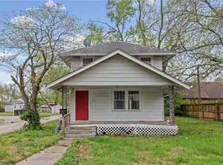 210 E 12th St, Ottawa, KS 66067