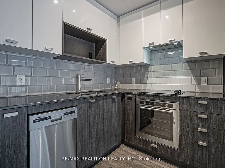 275 Village Green Sq #3315 — Photo 16