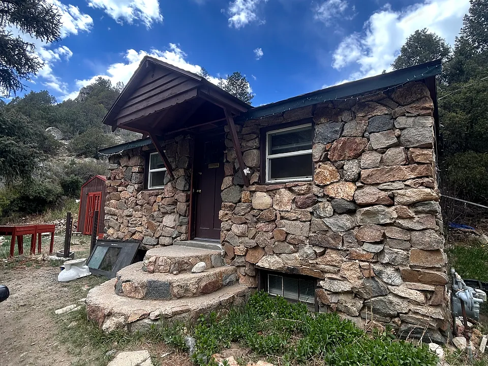 2697 County Road 308 Rock