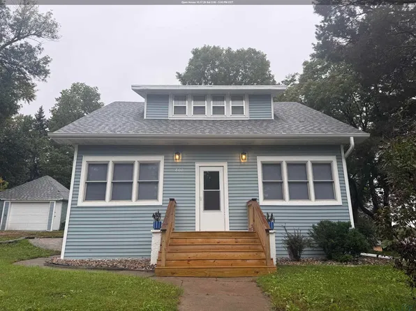 800 Dakota St, Akron, IA 51001