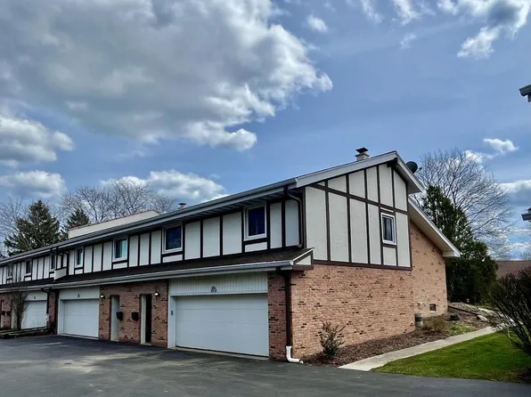 N16W5393 Garfield COURT, Cedarburg, WI 53012