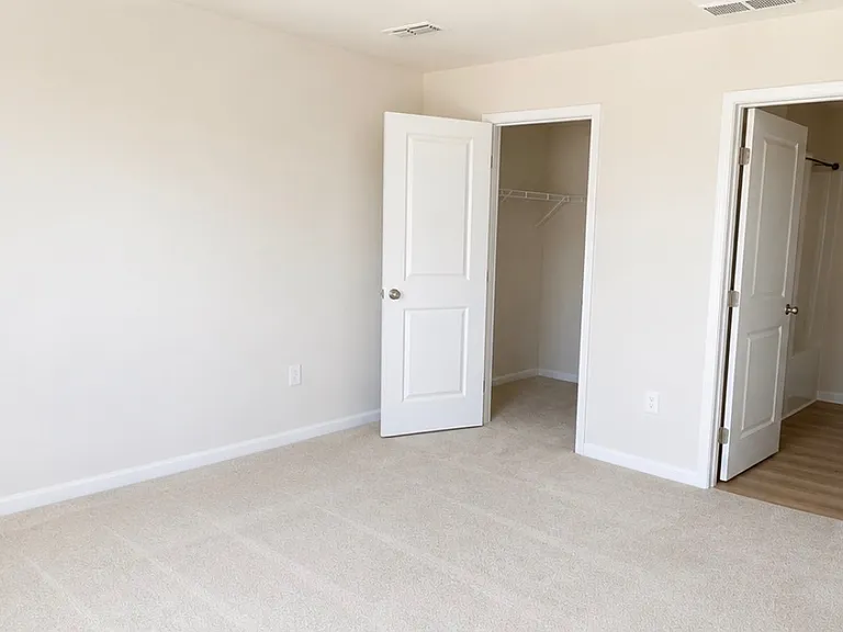 27 Ventasso Dr — Photo 11