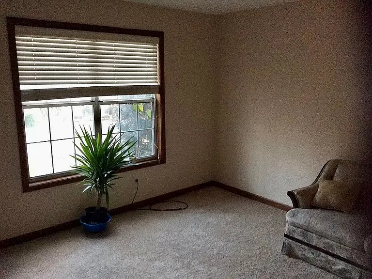 4933 Turtle Rdg NE — Photo 6