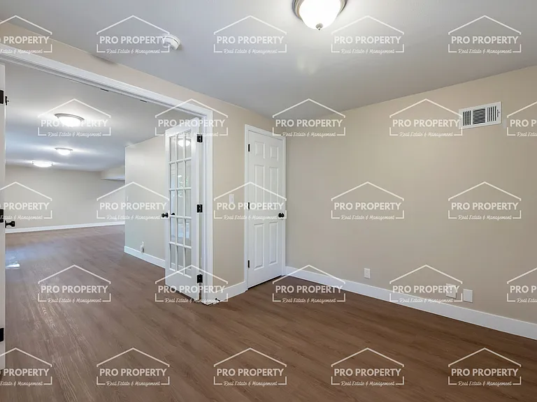 5836 Colby St — Photo 16