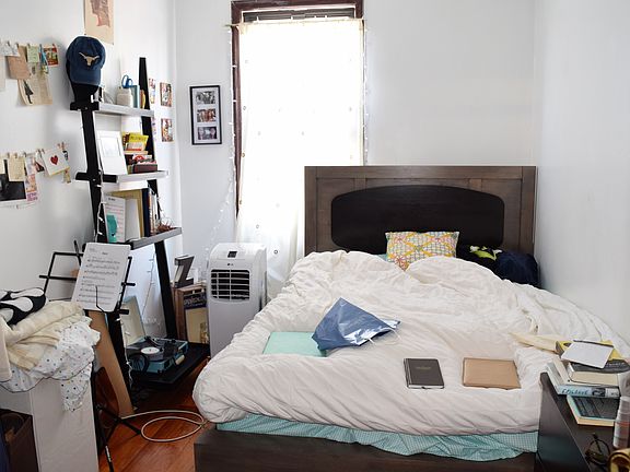 4th image of 130 18th St #F