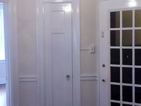 5th image of 1535 West Ave