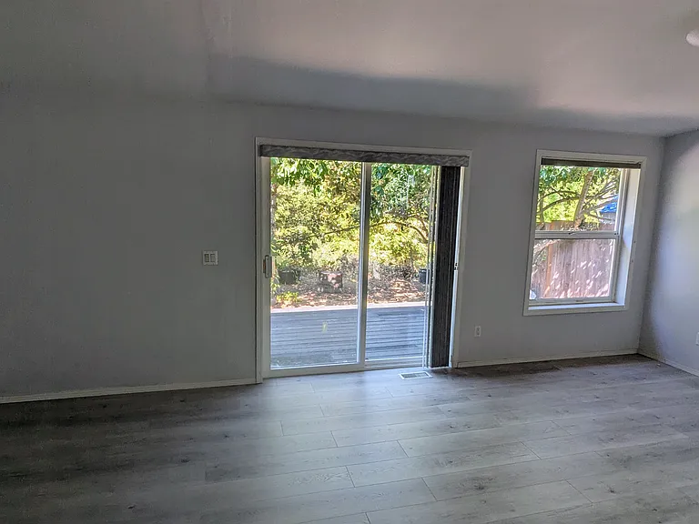 1221 SW Kalyca Way — Photo 7