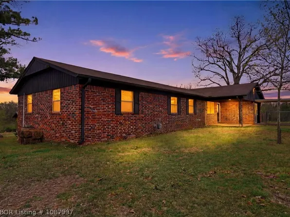 101 Taylor Dr, Roland, OK 74954