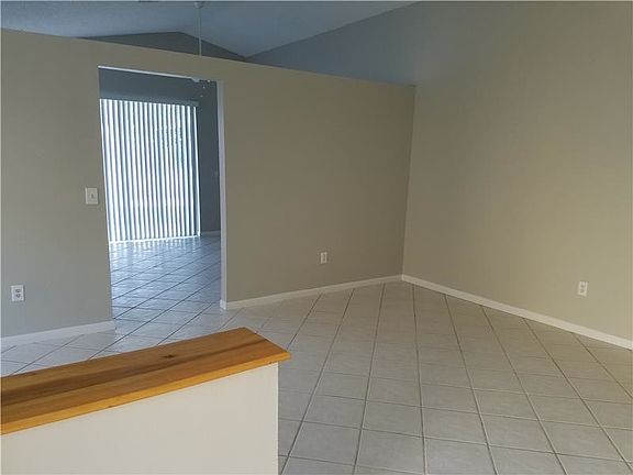 4th image of 1581 NW 157th Ave